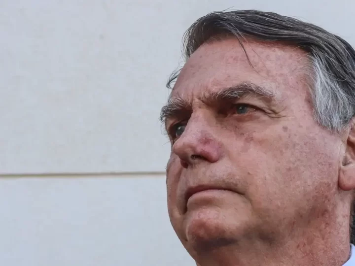 PF indicia Bolsonaro e mais 36 por tentativa de golpe de Estado