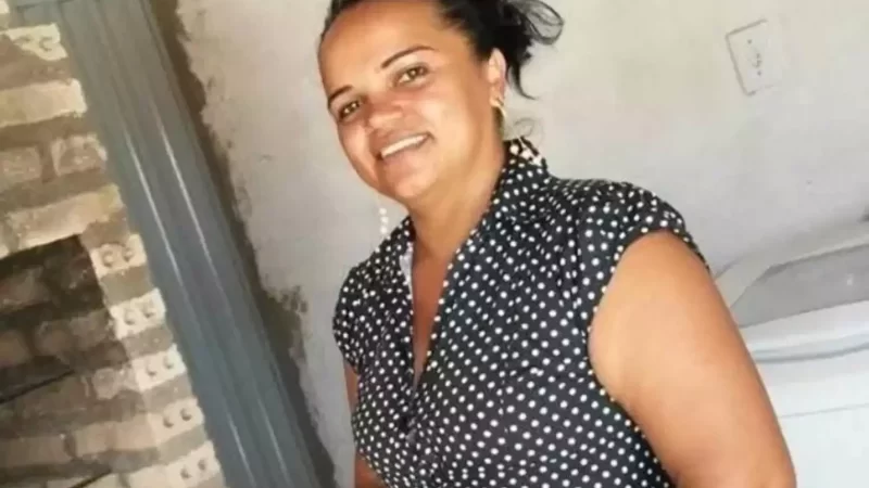 Mulher morre após ser baleada na cabeça enquanto conversava com familiares em Esperantina