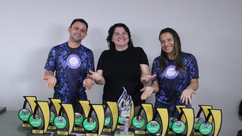 Prefeitura de Piripiri premia campeãs do JEPIR 2024