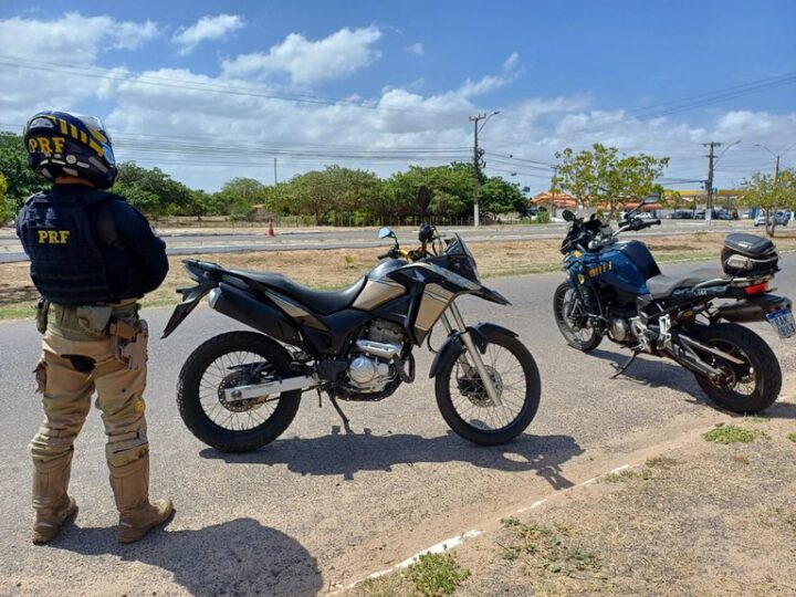 PRF apreende motocicleta adulterada em Parnaíba