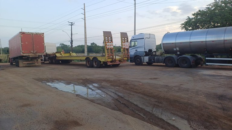 PRF atua caminhoneiro sob efeito de álcool dirigindo a mais de 48 horas sem parar