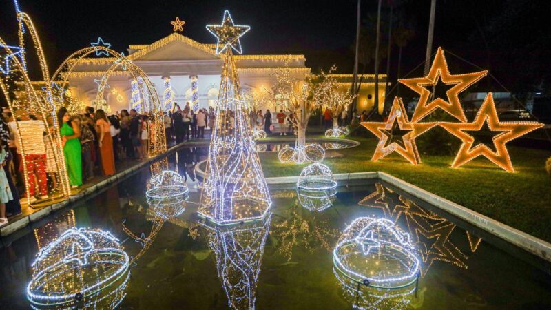 Decoração de Natal do Palácio de Karnak é inaugurada, com visitação até 6 de janeiro