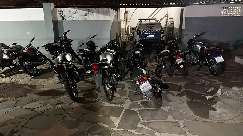 “Rolezinho de Natal” termina com mais de dez motos apreendidas e dois presos em Piripiri