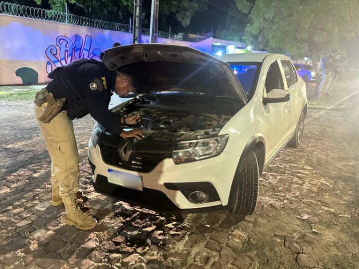 PRF recupera veículo adulterado e prende homem por receptação em Teresina