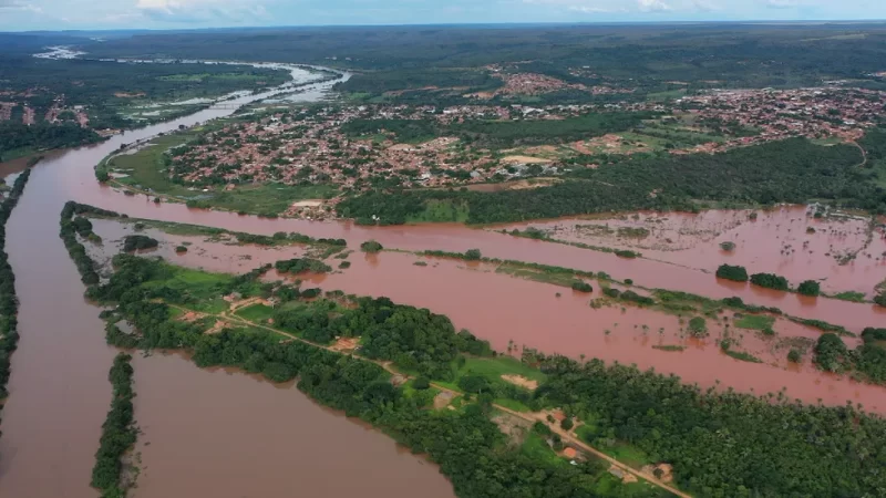 Nível do Parnaíba sobe e ultrapassa a cota de atenção em Luzilândia