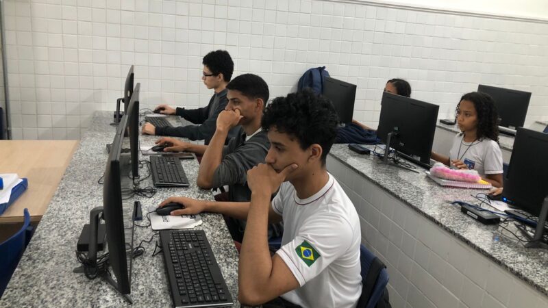 Mais de 22 mil estudantes da rede estadual avançam na Olimpíada Nacional de Inteligência Artificial
