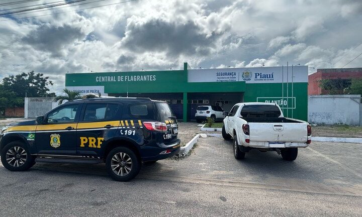 PRF apreende veículo clonado em Parnaíba