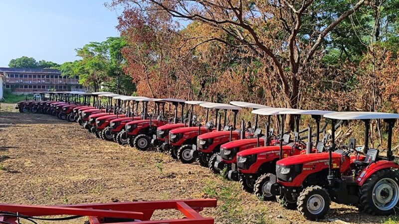 SAF entrega tratores para agricultores familiares de 12 municípios na segunda (10)