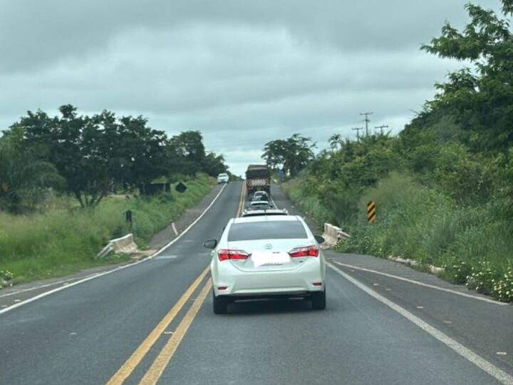 PRF recupera Corolla roubado na Paraíba e prende homem por receptação e uso de documento falso em Teresina