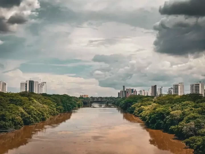 Defesa Civil emite alerta para fortes chuvas no Piauí e rios próximos à cota de inundação