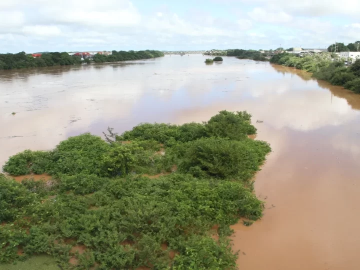 Piauí tem chuvas intensas e dois rios acima da cota de alerta