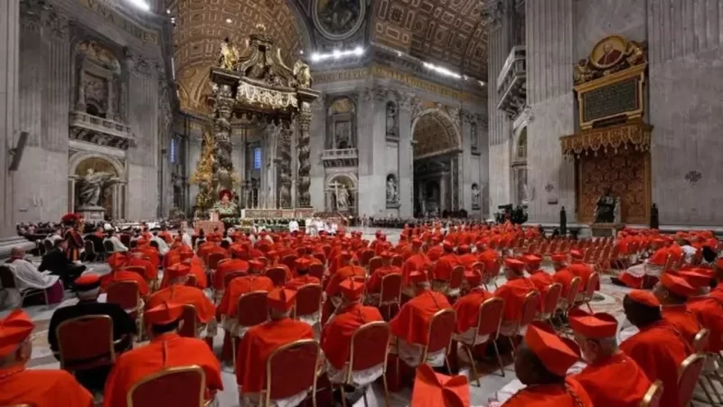 Igreja se prepara para escolher novo Papa após morte de Francisco