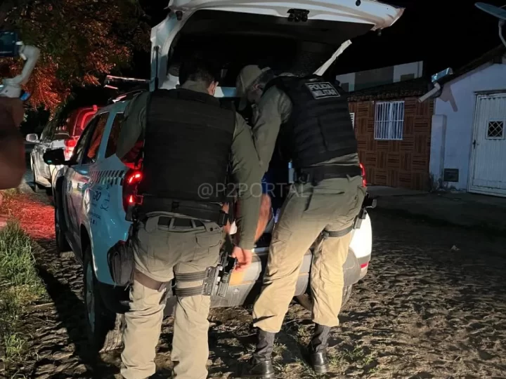 Suspeito de estuprar mulher na zona rural de Pedro II é preso no quintal de casa e levado ao Complexo de Delegacias de Piripiri