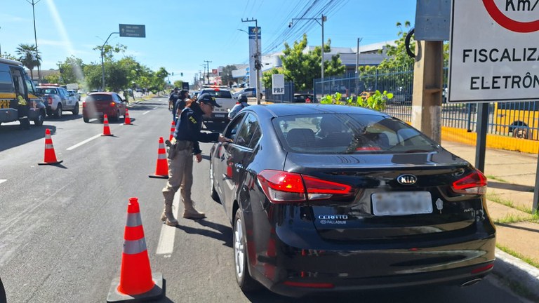 Maio Amarelo em Ação: PRF Promove Blitz Educativa e Comando de Saúde em Piripiri e outras Cidades no Piauí