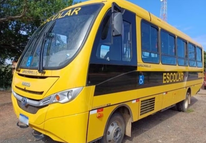 Criança de quatro anos é esquecida em ônibus escolar por sete horas em cidade no Sul do Piauí