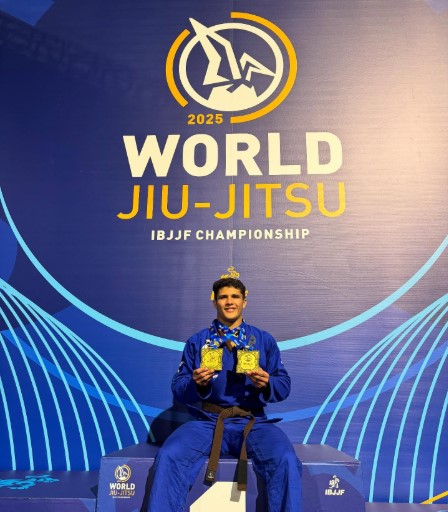 Atleta Piripiriense Eduardo Alves é Campeão mundial de Jiu-Jitsu