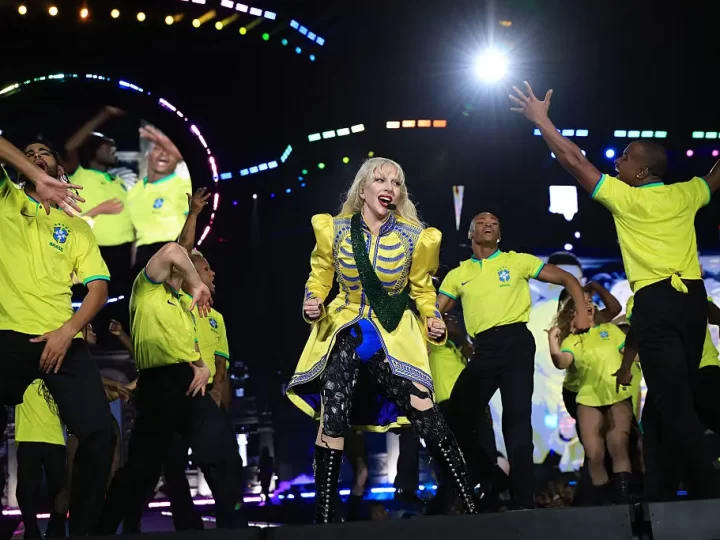 Lady Gaga: show no Rio tem pedidos de desculpas, luzes e dança para 2,1 milhões
