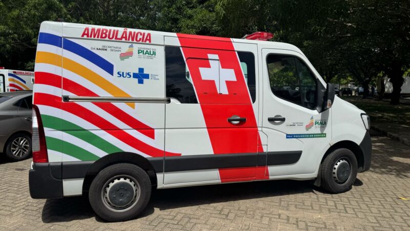 Rafael Fonteles entrega ambulâncias equipadas para hospitais estaduais nesta sexta (23)