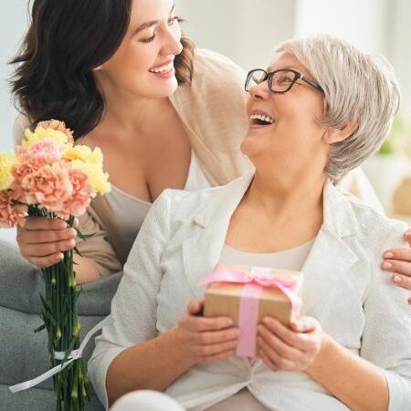 A Ótica Pontual deseja a todas as Mães um dia cheio de Amor, Paz e muitas Alegrias