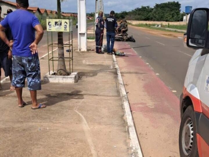 Motociclista morre ao colidir com poste em avenida de Piripiri.