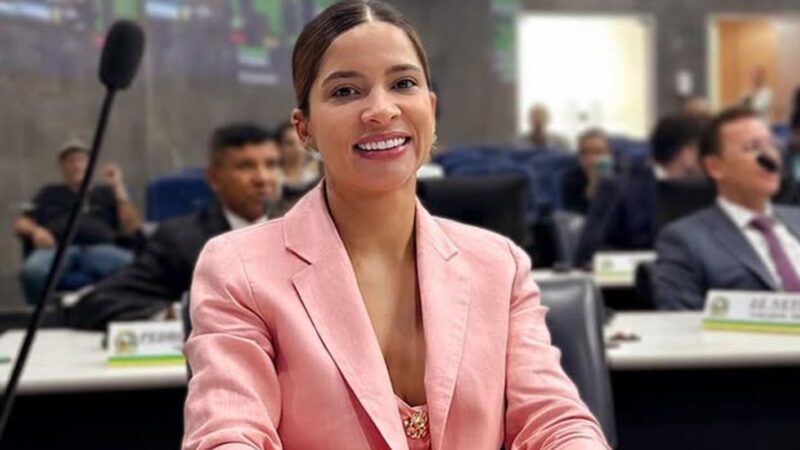 Polícia encontra tablet e celular escondidos na cela da vereadora Tatiana Medeiros, presa em Teresina