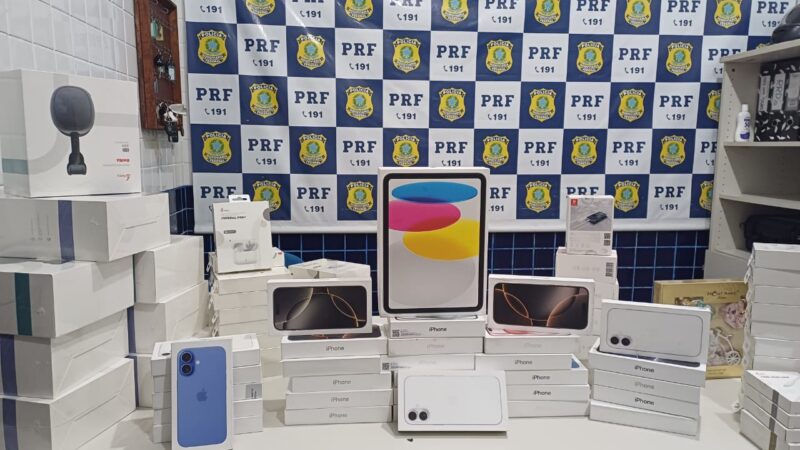 Polícia Rodoviária Federal apreende eletrônicos e perfumes importados irregularmente em Piripiri (PI)