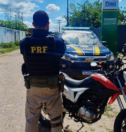 Motocicleta com sinais de adulteração é apreendida em Piripiri