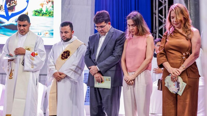 Rafael Fonteles participa dos Festejos de Santo Antônio em Campo Maior e destaca a importância da religiosidade para o piauiense