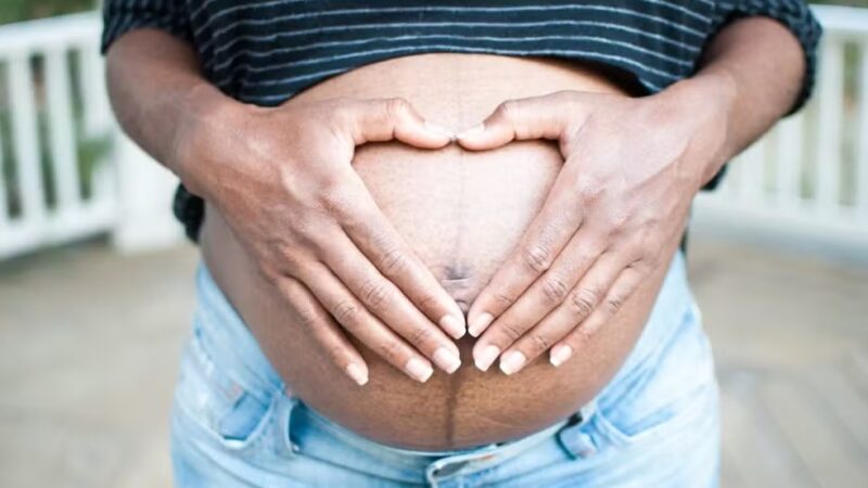 Mulheres piauienses costumam ter filhos depois dos 27 anos, aponta IBGE; idade média avança