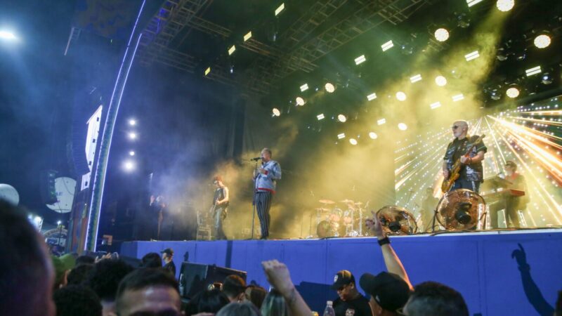 Primeira noite do Festival de Inverno de Pedro II reúne mais de 20 mil pessoas e abre edição histórica do evento