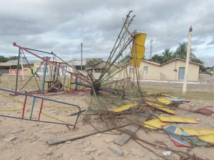 Brinquedo de parque de diversões desaba e deixa seis feridos em São João da Fronteira