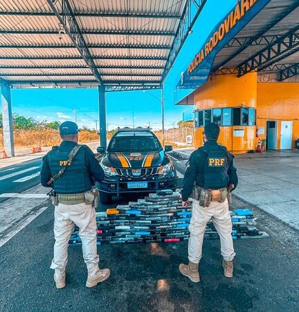 PRF apreende cerca de 140 kg de cocaína em ônibus apreendido no Piauí