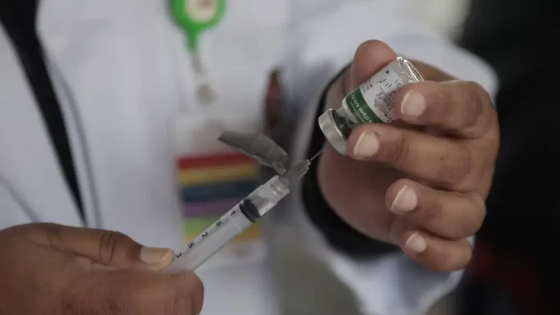 Milhões de vidas correm risco com queda de vacinação infantil