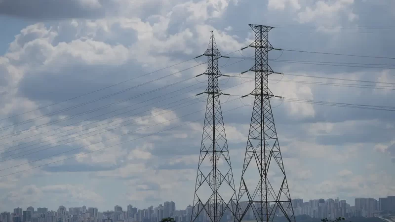 Nova MP tenta evitar alta na conta de luz após derrubada de vetos