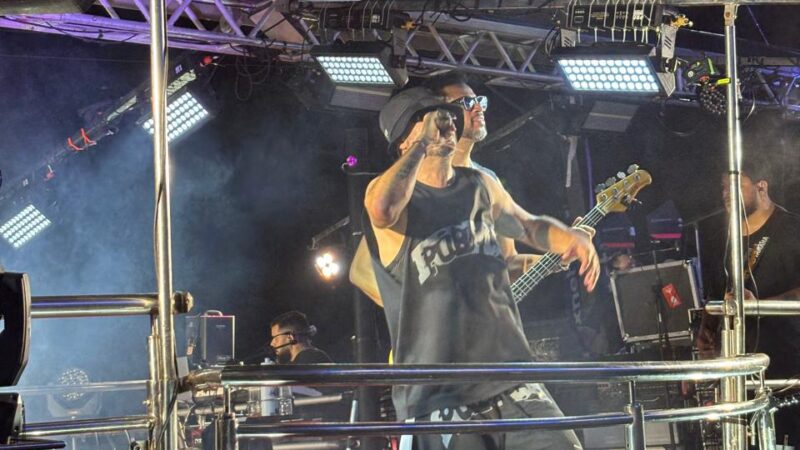 Pirifolia 2025: Segunda noite teve o axé music raiz e vibrante do cantor Tomate e o swing baiano do Kanalha