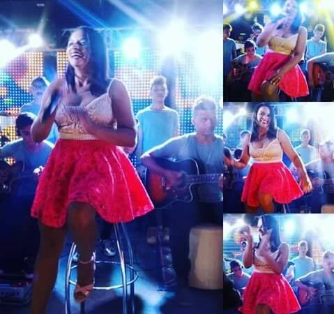 Cantora Claudinha Lemos morre aos 42 anos vítima de câncer