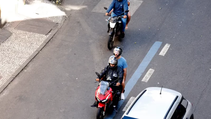 Conheça dez cuidados para uma viagem de moto mais segura