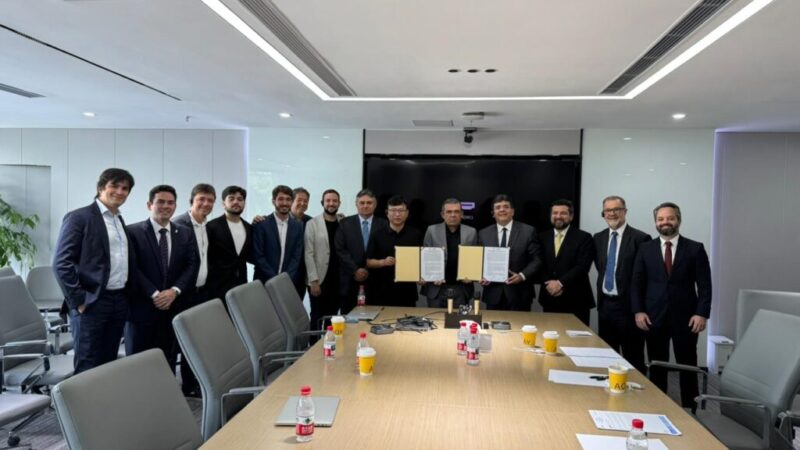Rafael Fonteles firma acordo na China para instalação de fábrica de equipamentos de fibra óptica no Piauí