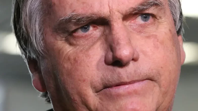 STF condena Bolsonaro a 27 anos e três meses de prisão