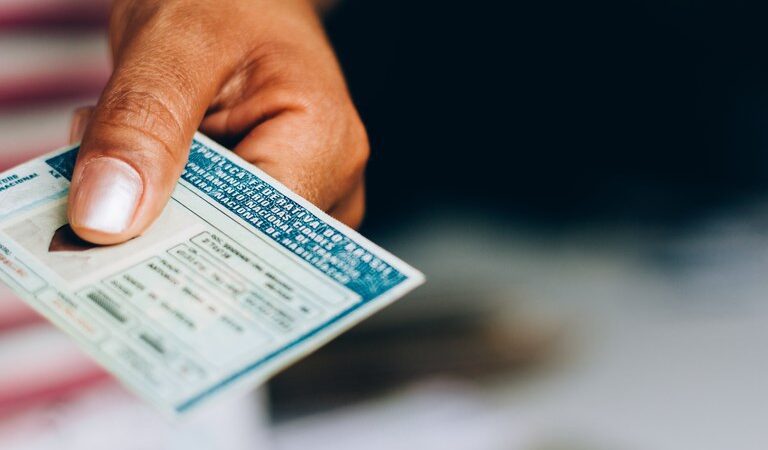 Mais barato, sem complicação e trânsito mais seguro: veja o que muda com a nova proposta para tirar CNH