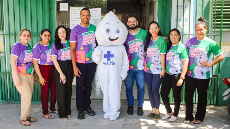 Piripiri realiza Dia D de Multivacinação e atualiza cadernetas de crianças e adolescentes
