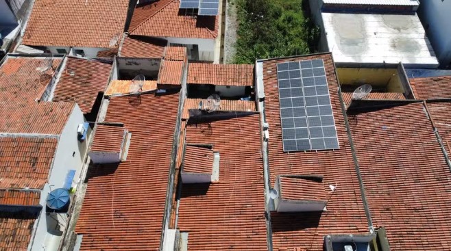 Justiça do Piauí suspende cobrança de ICMS sobre energia solar excedente no sistema de compensação