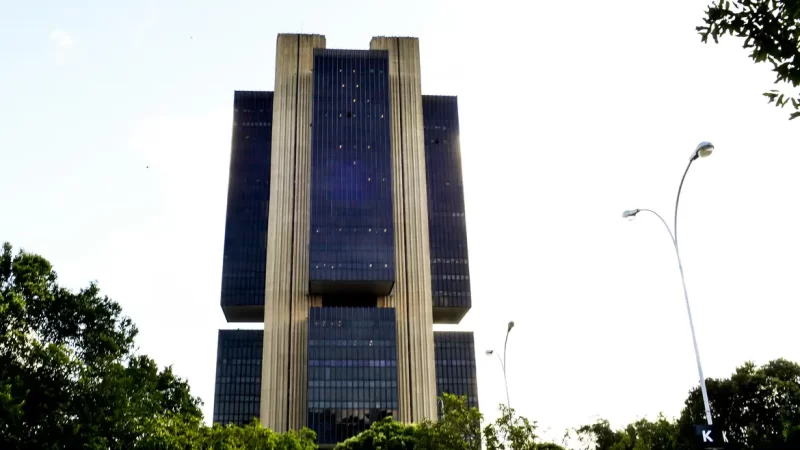 Banco Central passa a bloquear chaves Pix usadas em golpes e fraudes