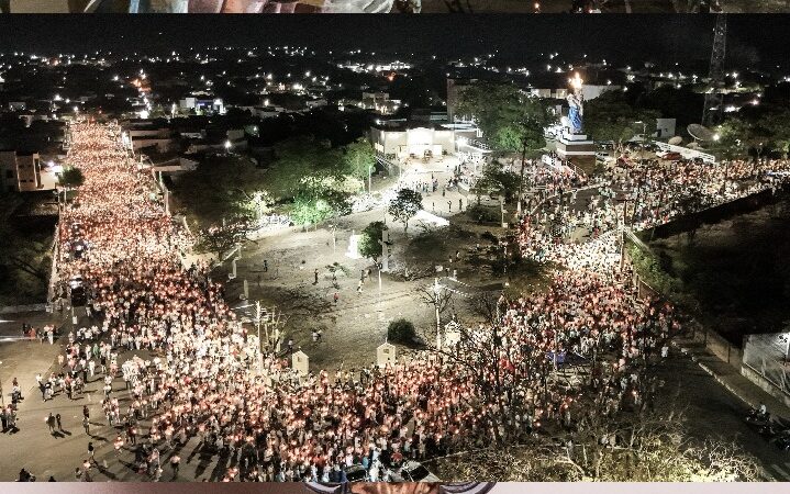 Procissão Luminosa encerra os festejos de N. Senhora dos Remédios em Piripiri