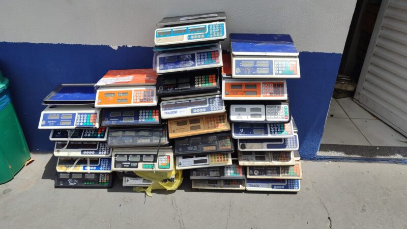 Imepi apreende 28 balanças irregulares em feiras e mercadinhos de Piripiri