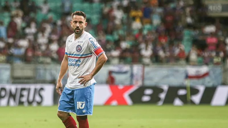 Everton Ribeiro passa por cirurgia de tireoide devido a um câncer