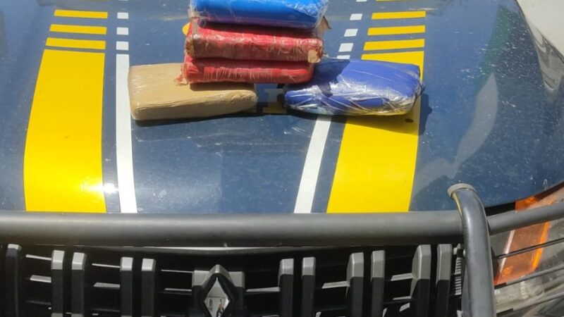 PRF prende mulher por tráfico de drogas em Teresina