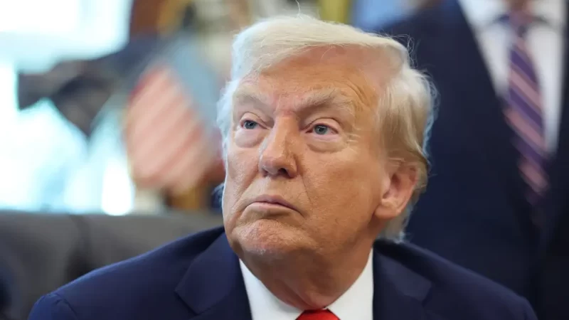 Trump diz em rede social que espaço aéreo da Venezuela está fechado