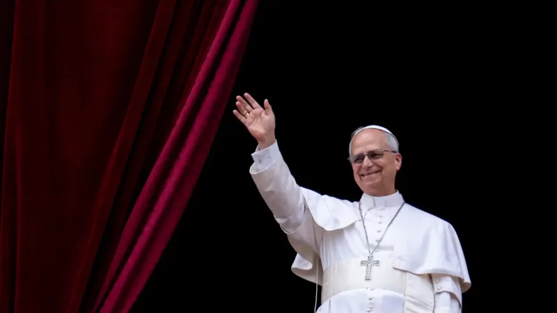 Papa Leão XIV defende paz desarmada espelhada em luta de Cristo