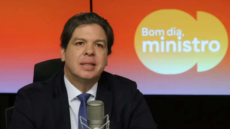 Governo diz que conectará 100% das escolas até fim de 2026